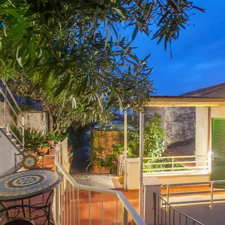 La Casa Al Mare Apartment *